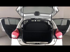 Toyota Vitz 1.0 XR manual - Image 13