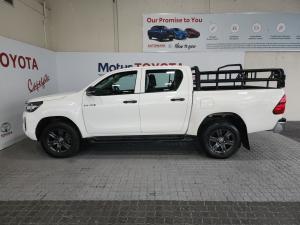Toyota Hilux 2.4GD-6 double cab 4x4 Raider manual - Image 9