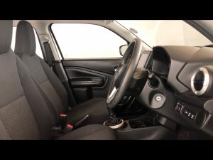 Toyota Vitz 1.0 XR manual - Image 10