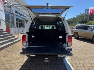 Toyota Hilux 2.4GD-6 single cab 4x4 Raider manual - Image 17