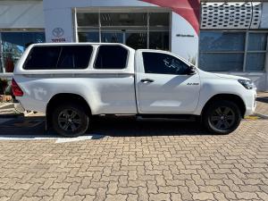 Toyota Hilux 2.4GD-6 single cab 4x4 Raider manual - Image 3