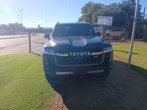 Toyota Landcruiser 300 V6 3.3D GR-S - Image 4
