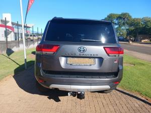 Toyota Landcruiser 300 V6 3.3D GR-S - Image 5