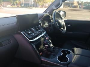 Toyota Landcruiser 300 V6 3.3D GR-S - Image 7