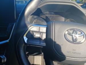 Toyota Landcruiser 300 V6 3.3D GR-S - Image 9