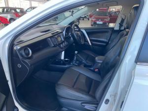 Toyota RAV4 2.0 GX - Image 7