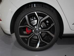 Volkswagen Polo 2.0 GTI DSG - Image 21