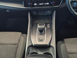 Nissan Qashqai 1.3T Acenta Xtronic - Image 11