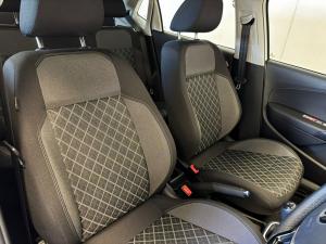 Volkswagen Polo Vivo 1.6 Style - Image 11
