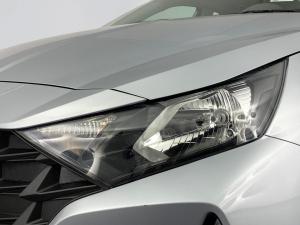 Hyundai i20 1.4 Motion automatic - Image 3