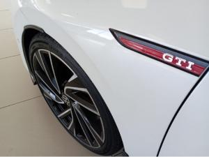 Volkswagen Golf GTI - Image 12