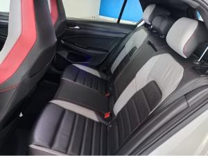 Volkswagen Golf GTI - Image 4