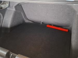 Volkswagen Polo sedan 1.6 manual - Image 11