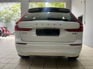 Volvo XC60 B5 AWD Essential - Image 4