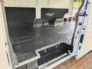 Nissan NV350 panel van wide-body 2.5dCi - Image 12