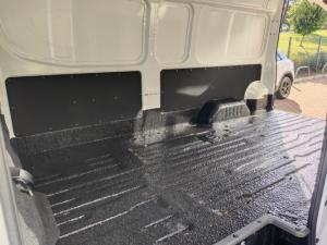 Nissan NV350 panel van wide-body 2.5dCi - Image 16