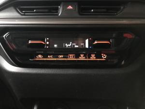 Suzuki Swift 1.2 GL - Image 13