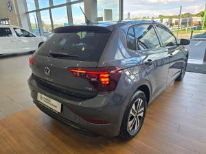 Volkswagen Polo hatch 1.0TSI Life auto - Image 12