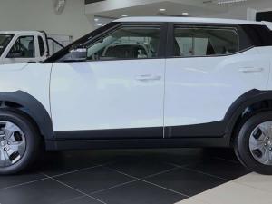 Mahindra XUV 3XO 1.2T MX3 auto - Image 6
