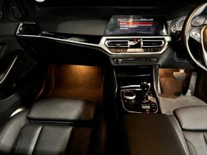 BMW 3 Series 318i - Image 10