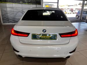 BMW 3 Series 318i - Image 4