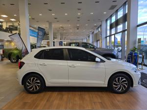 Volkswagen Polo hatch 1.0TSI - Image 4