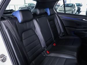 Volkswagen Golf R - Image 5