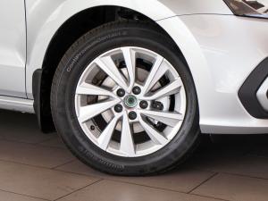 Volkswagen Polo Vivo hatch 1.4 Life - Image 3