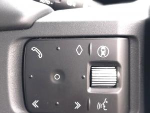 Land Rover Defender 110 D250 X-Dynamic SE - Image 18