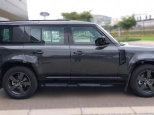 Land Rover Defender 110 D250 X-Dynamic SE - Image 3