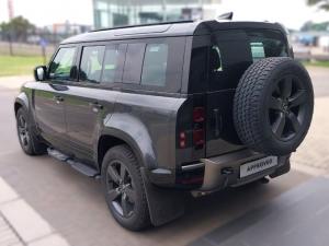 Land Rover Defender 110 D250 X-Dynamic SE - Image 6