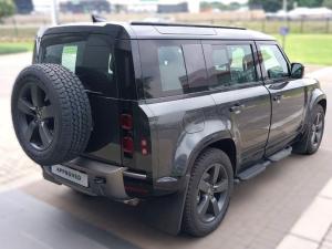 Land Rover Defender 110 D250 X-Dynamic SE - Image 7