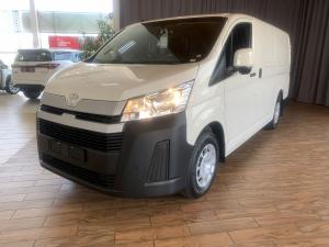 Toyota Quantum 2.8 LWB panel van manual - Image 2