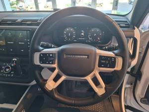 Land Rover Defender 110 D350 X-Dynamic HSE - Image 17