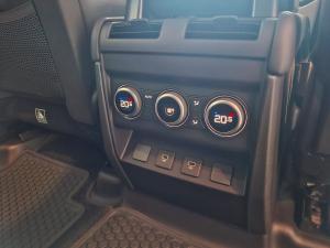Land Rover Defender 110 D350 X-Dynamic HSE - Image 19