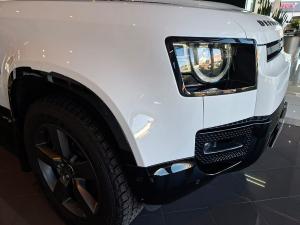 Land Rover Defender 110 D350 X-Dynamic HSE - Image 3
