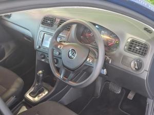 Volkswagen Polo Vivo hatch 1.6 Comfortline auto - Image 12