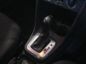 Volkswagen Polo Vivo hatch 1.6 Comfortline auto - Image 15