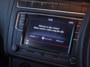 Volkswagen Polo Vivo hatch 1.6 Comfortline auto - Image 16
