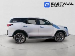 Toyota Fortuner 2.4GD-6 4x4 - Image 5