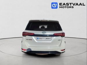 Toyota Fortuner 2.4GD-6 4x4 - Image 6