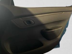 Renault Kwid 1.0 Techno auto - Image 9