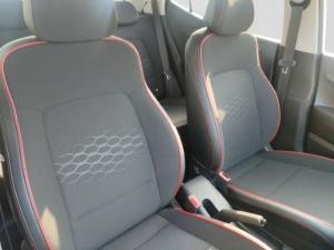 Hyundai Grand i10 1.2 Premium hatch - Image 11