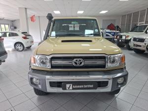 Toyota Land Cruiser 79 4.5D-4D V8 double cab LX - Image 4