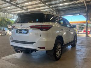 Toyota Fortuner 2.8GD-6 4x4 VX - Image 2