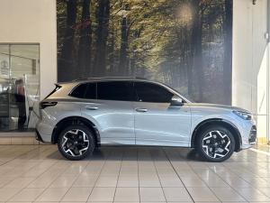Volkswagen Tiguan 2.0TSI R-Line 4Motion - Image 3