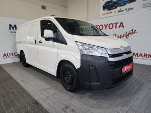Toyota Quantum 2.8 LWB panel van manual - Image 1