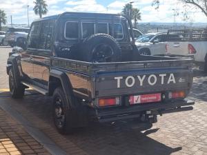 Toyota Land Cruiser 79 2.8GD-6 double cab auto - Image 9