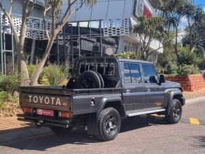 Toyota Land Cruiser 79 2.8GD-6 double cab auto - Image 2