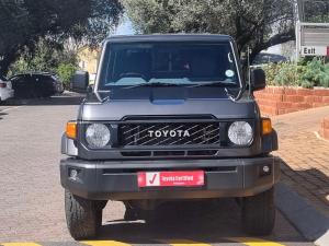 Toyota Land Cruiser 79 2.8GD-6 double cab auto - Image 4